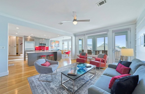 Seaside Condo | Modern Luxury Penthouse with Gulf Views in Seaside + 2 Adult Bikes!