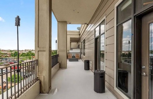 West Des Moines Condo | Modern Luxury West Des Moines Condo