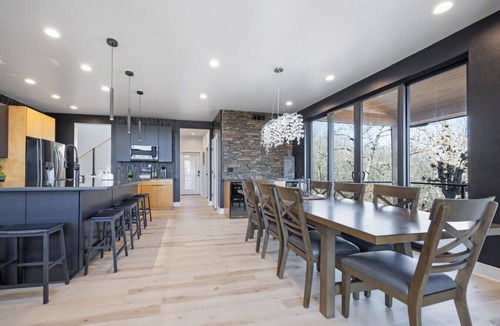 Longtown House | Modern Luxury with Panoramic Lake Views | Hot Tub