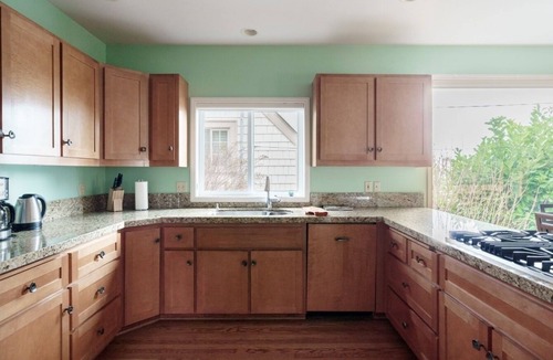 West Queen Anne House | Modern luxury with sunset views of the Puget Sound in historic Queen Anne