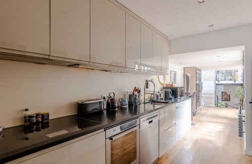 Quartier de Javel House | Modern Majesty, by Veeve