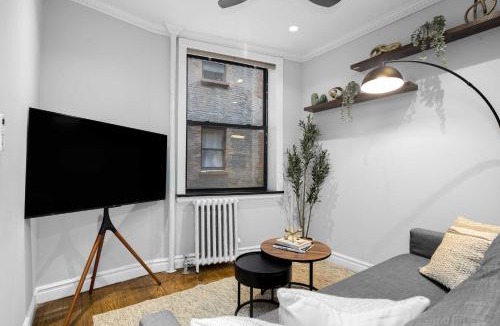 Tudor City Apartment | Modern Manhattan Stay in Prime Spot