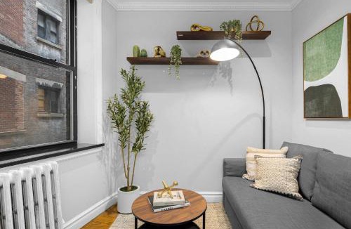 Tudor City Apartment | Modern Manhattan Stay in Prime Spot