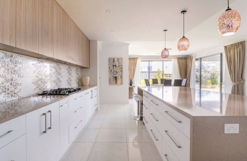 Lightsview House | Modern Mansion in Lightsview | By Host Solutions