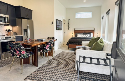Little Valley Ski Chalet | Modern Maples-Ellicottville "ModPod"-5 min to town