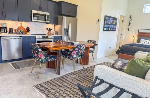 Little Valley Ski Chalet | Modern Maples-Ellicottville "ModPod"-5 min to town