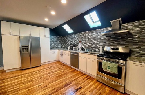 East Somerville House | MODERN MASSIVE LARGE GROUP 3800sf MIT HARVARD BOS