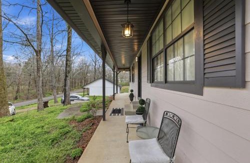 McDonald House | Modern McDonald Ranch Serene Wooded Escape