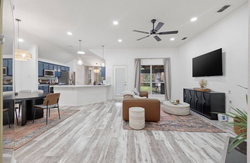 McKinney House | Modern Mckinney Stay 3br Sleeps 8, Near Downtown 3 Bedroom Home