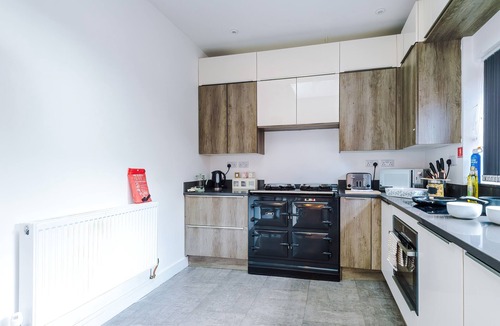 Northern Quarter House | Modern MCR 3BR Home Games 2.5 Baths Sleeps 8