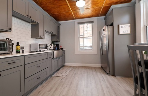 Bassett Condo | Modern meets Classic: Cozy condo on Smith River
