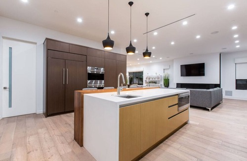 Melrose Villa | Modern Melrose Luxury Villa