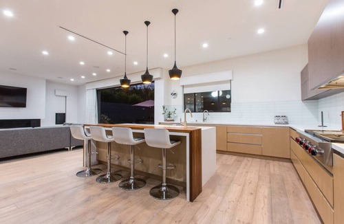 Melrose Villa | Modern Melrose Luxury Villa