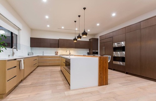 Melrose Villa | Modern Melrose Luxury Villa