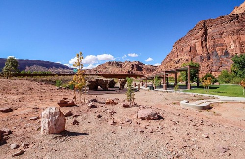 Moab Hotel | Modern Mesa 1