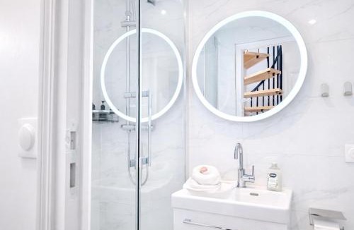 Chelles Apartment | Modern Mezzanine Loft - Paris & Disneyland - Free Parking Space