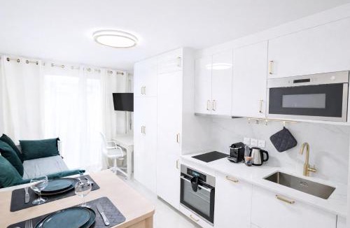 Chelles Apartment | Modern Mezzanine Loft - Paris & Disneyland - Free Parking Space