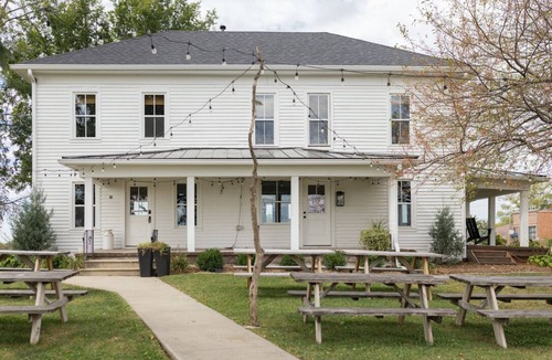 Cumming House | Modern Middlebrook Stay | Walk to Mercantile