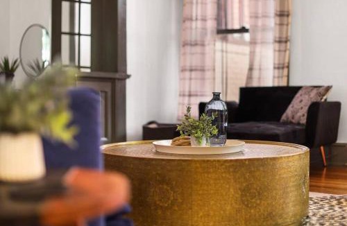 Midtown Apartment | Modern Midtown Getaway - Luxury Chic Unit ✧