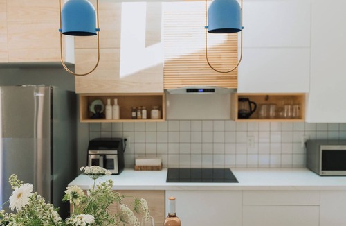 Garden Grove Apartment | Modern Minimalist 1-bedroom studio in central area.