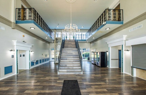 Sheffield Park Apartment | Modern Mins To "Atrium & Novant" Uptown Char Airport
