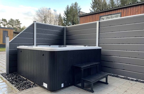 Wackersdorf House | Modern mobile home with barrel sauna and whirlpool (WA104)