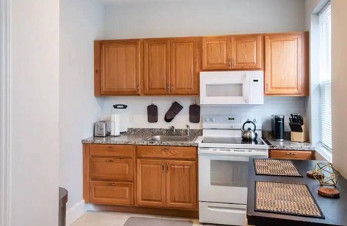 Newburgh Apartment | Modern Modest Design Newburgh, Beacon, Westpoint 2nd. FL Apt.