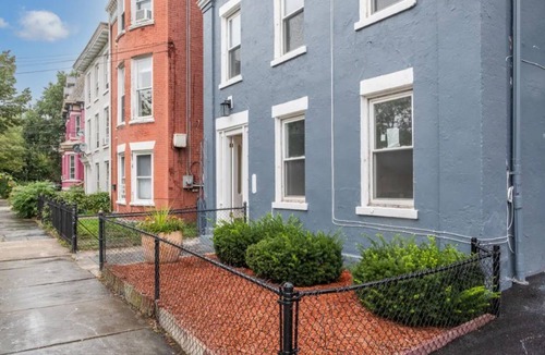 Newburgh Apartment | Modern Modest Design Newburgh, Beacon, Westpoint 2nd. FL Apt.