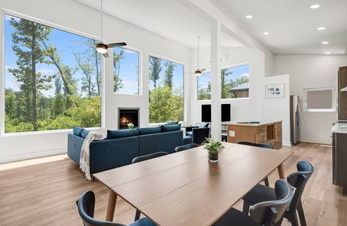 Lake Toxaway House | Modern Mountain Bliss