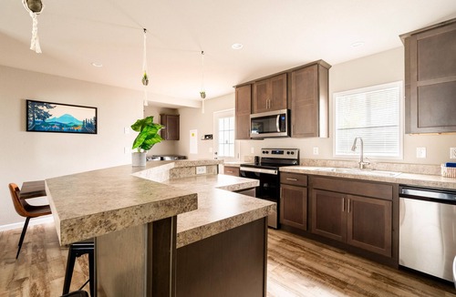 Mount Hood Village Cottage | Modern Mountain Cabin!