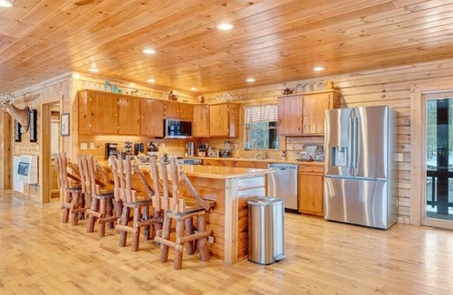 Hot Springs House | Modern Mountain Cabin Hot Tub | Hot Springs, VA