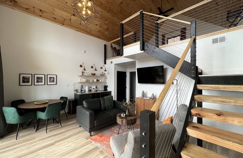 Sevierville Cottage | Modern Mountain Cottage | Spring Escape - 3