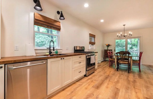 Allaben House | Modern Mountain Getaway with Fire Pit