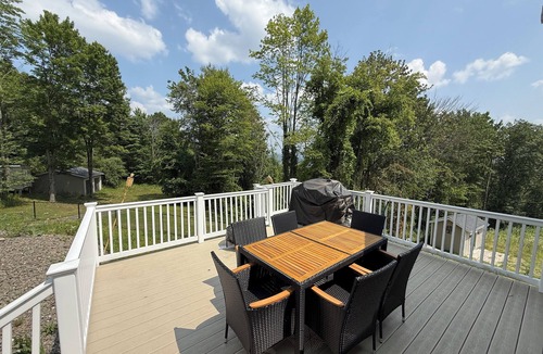 Horseheads House | Modern Mountain Retreat With Pool