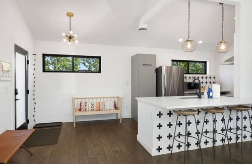 Old Fort House | Modern Mountain Retreat, Firepit, Grill and Fireplace
