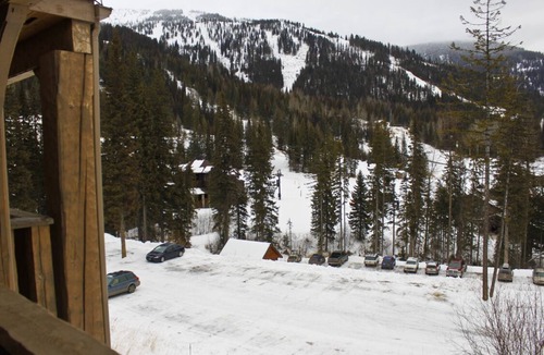 Whitefish House | Modern Mountain Ski-In/Ski-Out Townhome