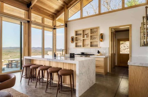 Natures Courtyard Ski Chalet | Modern Mountain-View Luxe Glass Frame Cabin