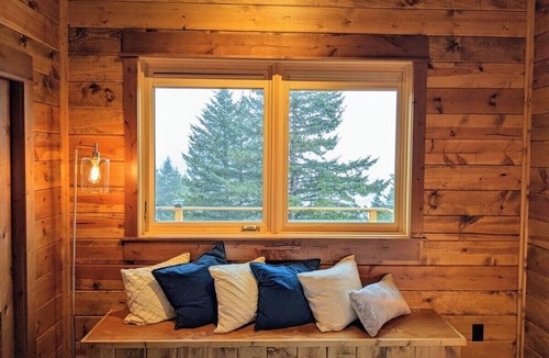 Bozeman Ski Chalet | Modern Mountaintop Retreat on Sixty Acre Woods