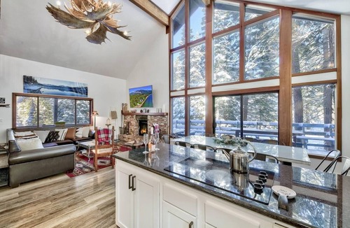 Kingswood Estates Cabin | Modern Mtn Cabin | Lake, Trails, Dining |Sleeps 12