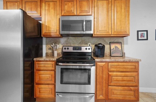 Glencliff House | Modern Musical 3329-Pet Friendly-Sleeps 7