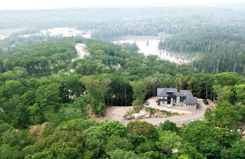 Dwight House | Modern Muskoka Cottage with Lake Views