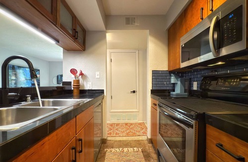 Santa Fe Condo | Modern Nambé Condo: Pool, Gym & Gated, Minutes to Downtown SF