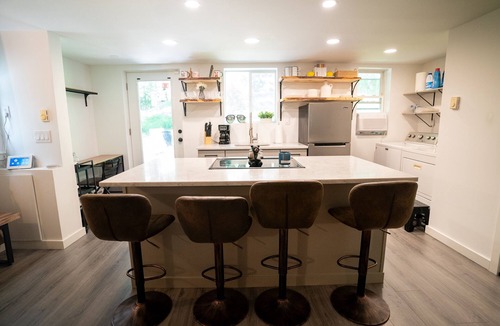 Bartonsville House | Modern Nature Escape