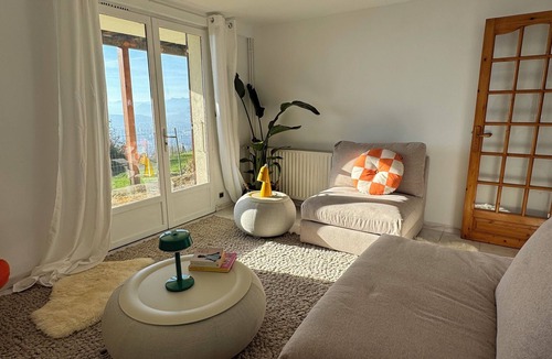 La Tronche Apartment | Modern nest with breathtaking views