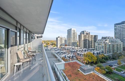 Yonge-Eglinton Apartment | Modern New 2Bd 2Ba &Den Condo with Balcony