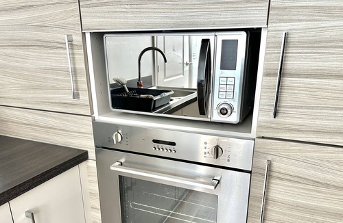 Basildon Apartment | Modern New Build 4 Bed En-Suite