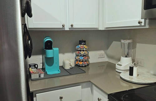 Southside House | Modern New Build Near Toyota, Amazon & Lackland AFB - Ideal for Long Stays