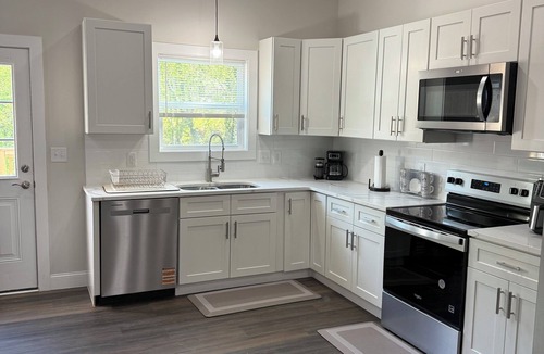 Winston - Salem House | Modern New Build/3 BDR/2 Bath/Central Location