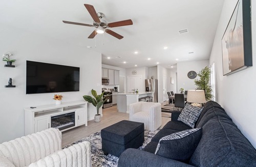 Magnolia House | Modern New House The Woodlands!