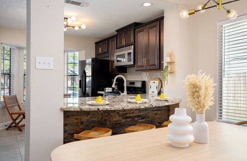 Barker House | Modern & New #Katy w/Spacious Backyard Firepit